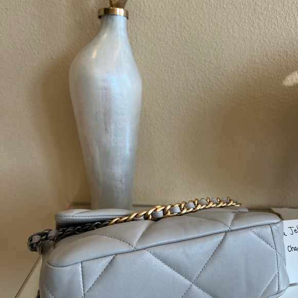 Chanel flap 19 Grey Ghw sold ♥️ - Picture 6 of 13